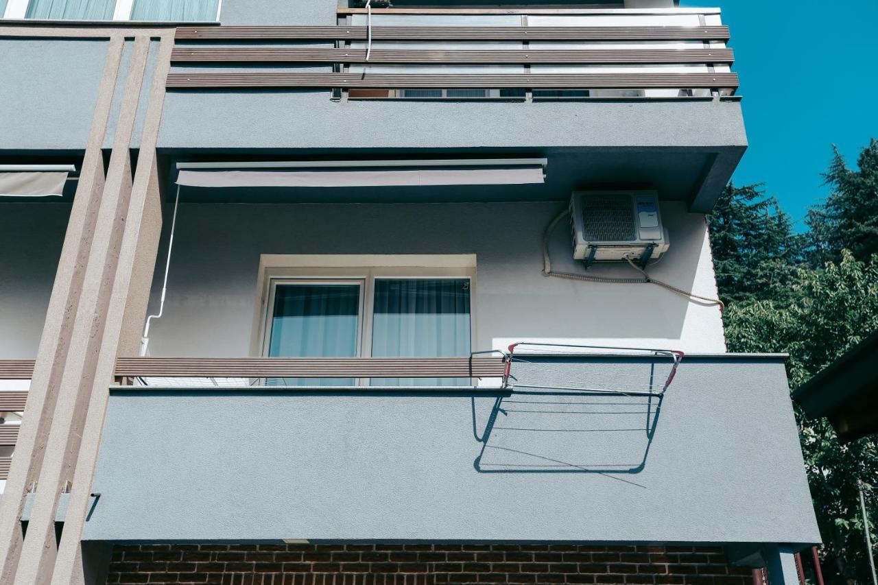 オフリドMadoxアパートメント エクステリア 写真