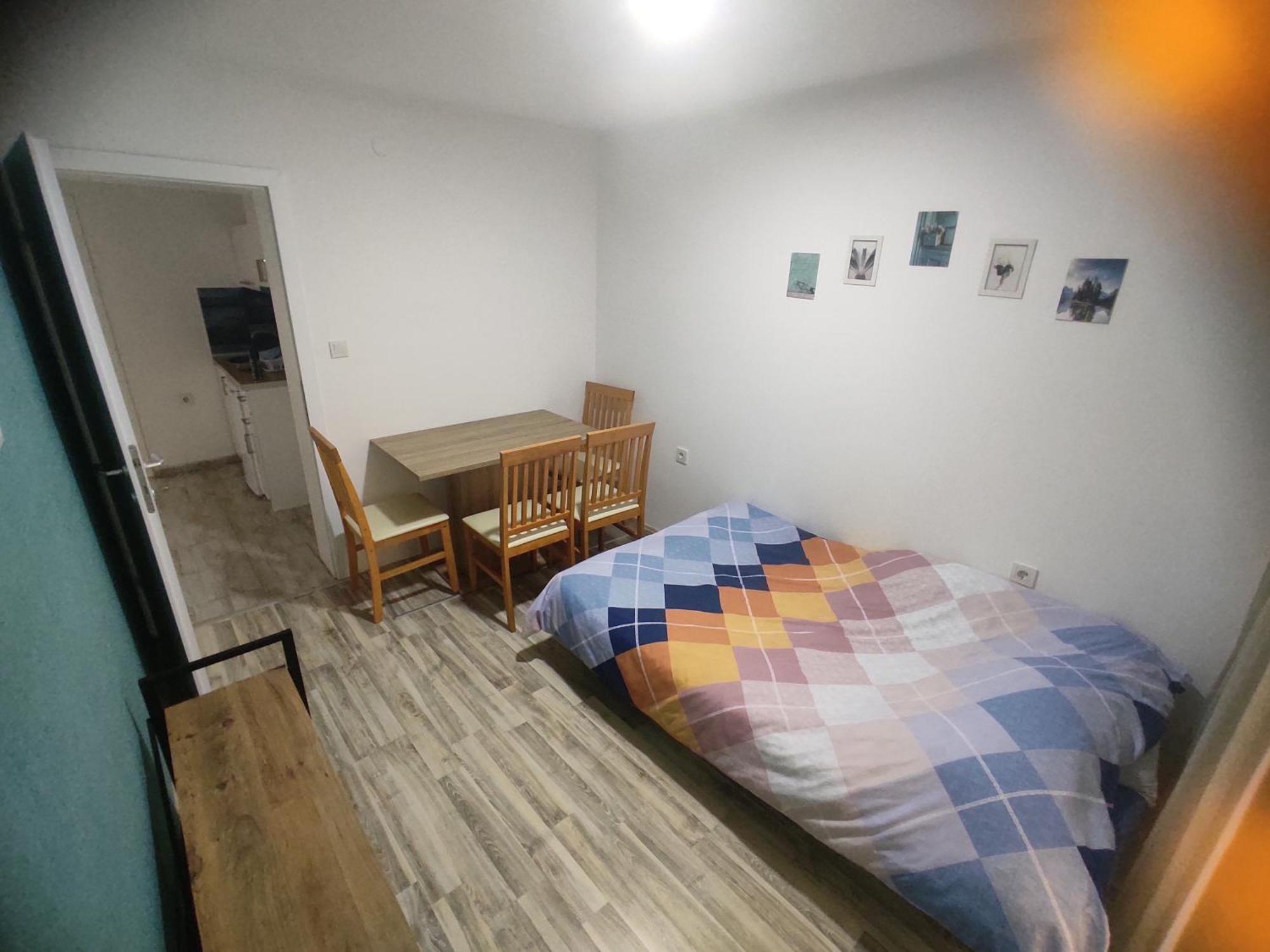 オフリドMadoxアパートメント 部屋 写真